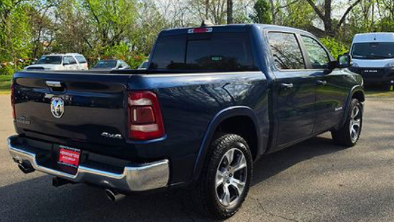 Used 2022 Blue Ram Laramie image 13