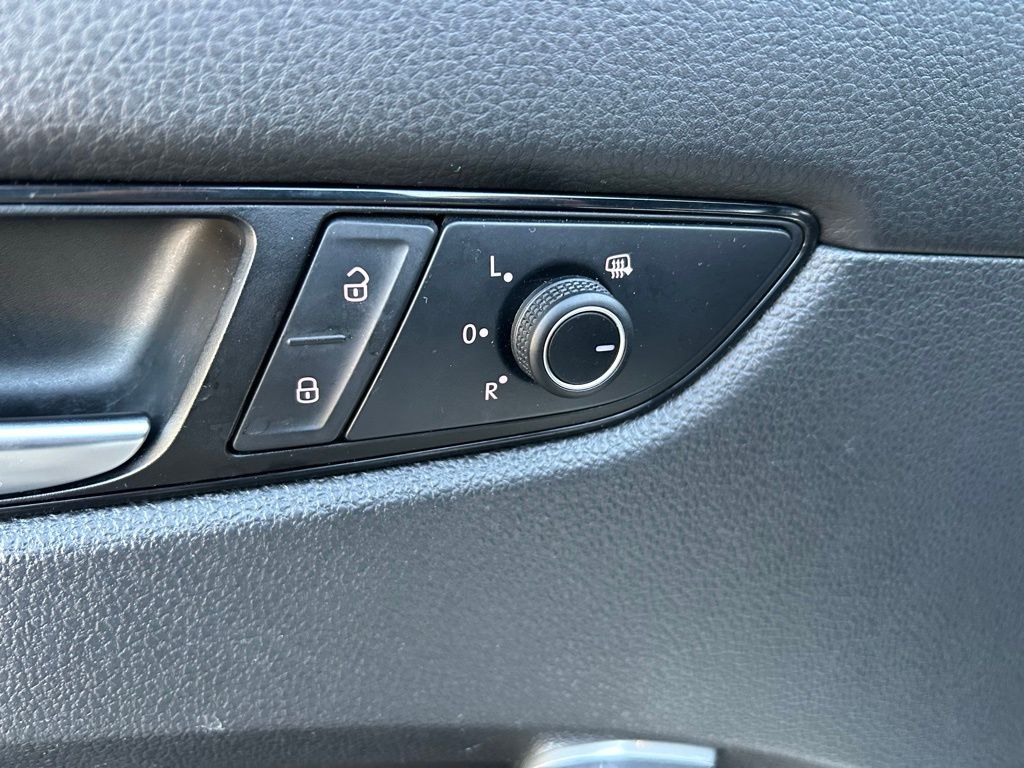 Thumbnail: 2022 Volkswagen Passat - 18