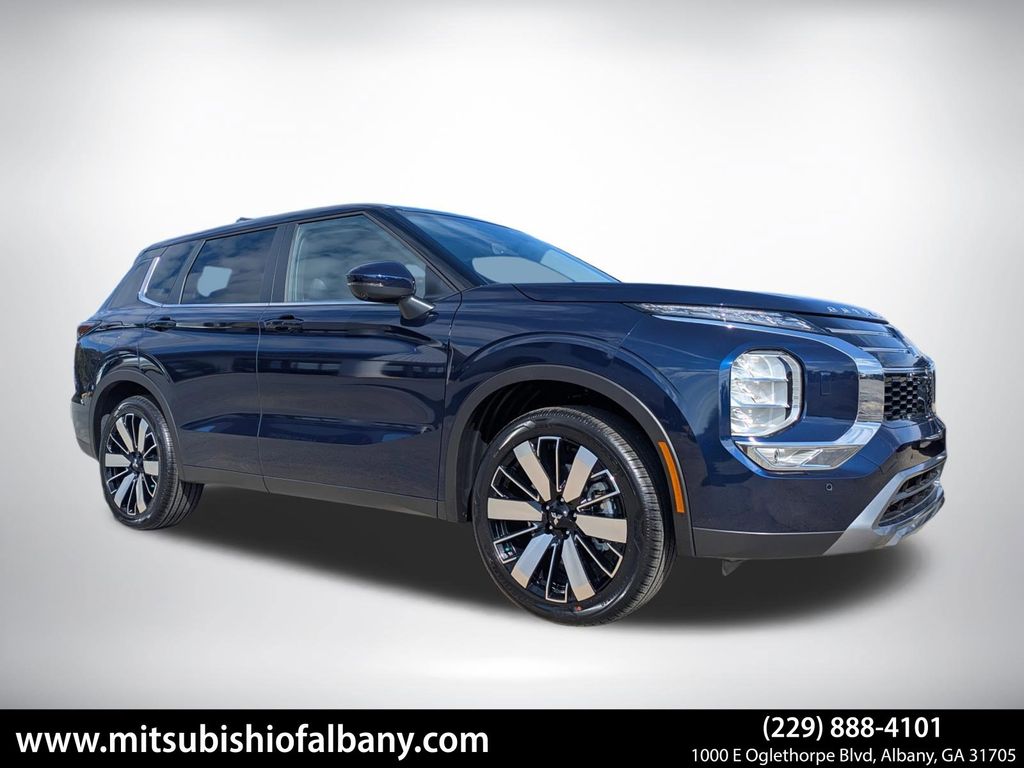 2026 Mitsubishi Outlander SE