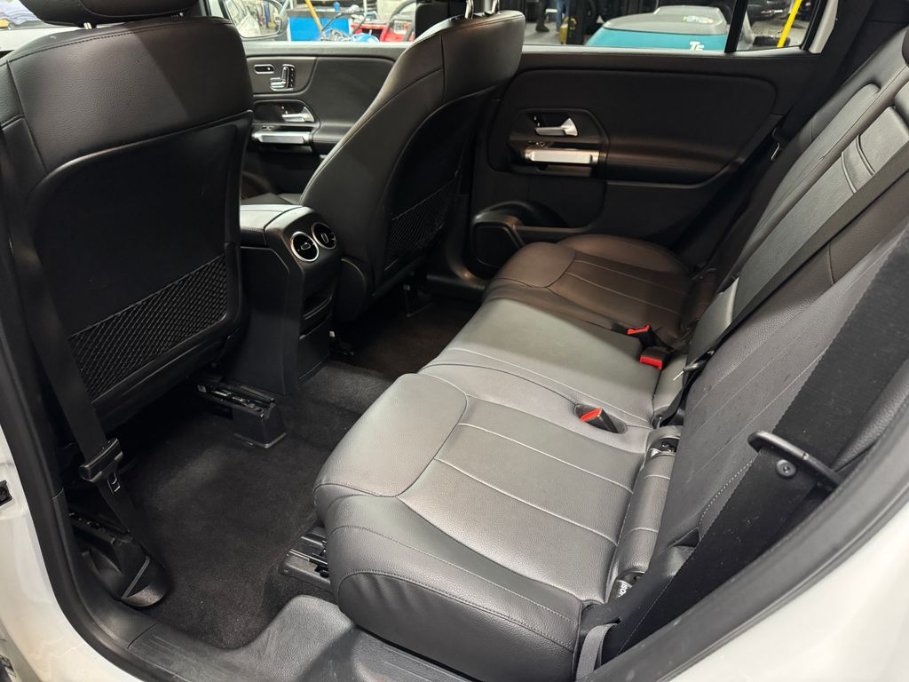 2023 Mercedes-Benz GLB GLB 250