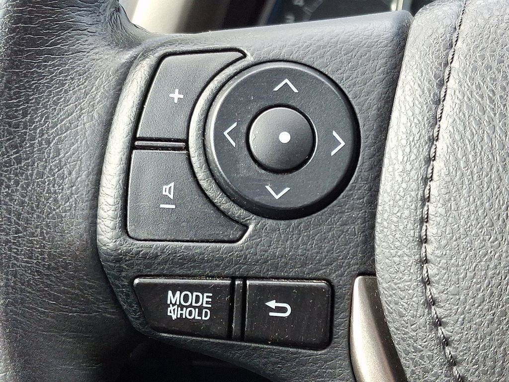 Thumbnail: 2014 Toyota RAV4 - 21