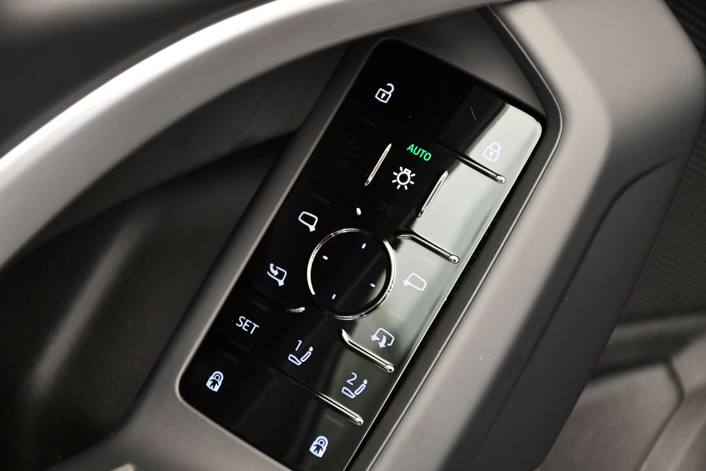 Thumbnail: 2025 Audi Q5 - 31