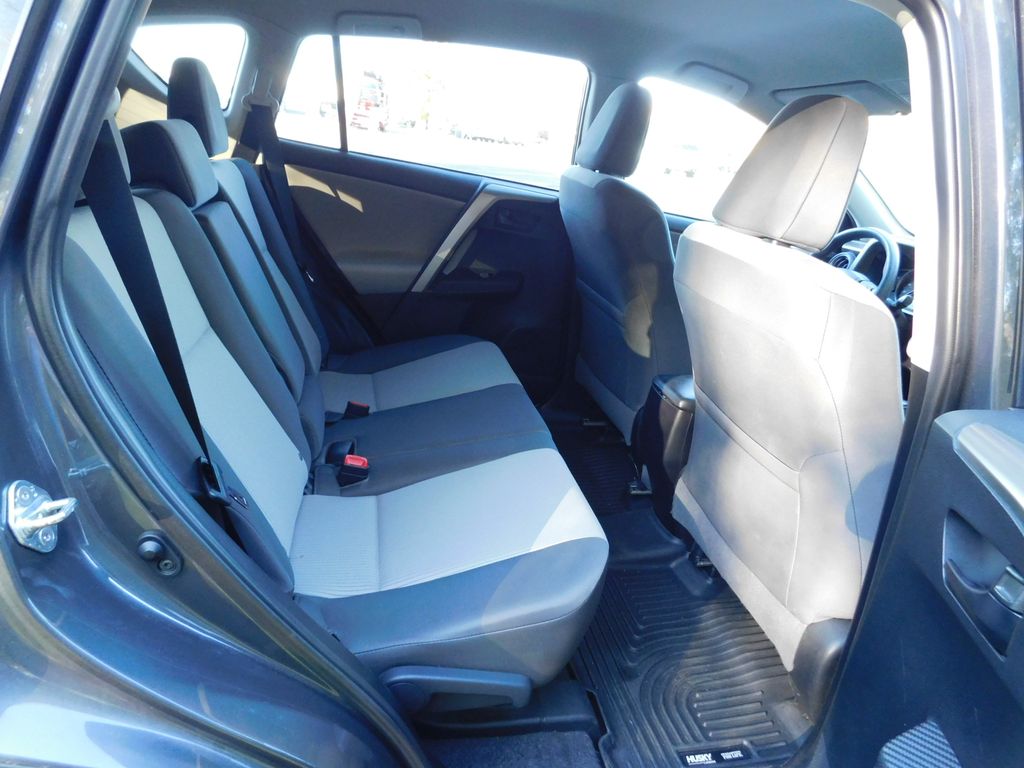 Thumbnail: 2015 Toyota RAV4 - 5