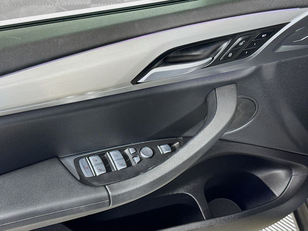 Thumbnail: 2021 BMW X3 - 18
