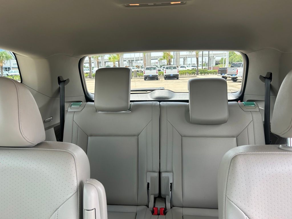 2019 Volkswagen Atlas 2.0T SE w/Technology  at Community Toyota