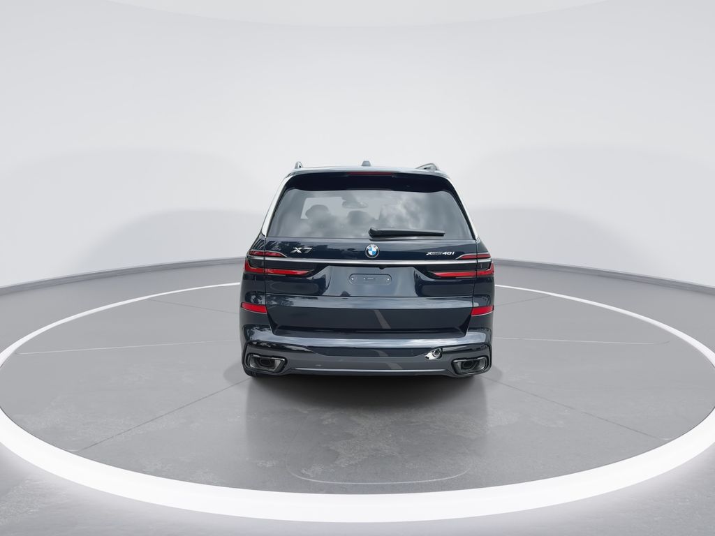 Thumbnail: 2027 BMW X7 - 7