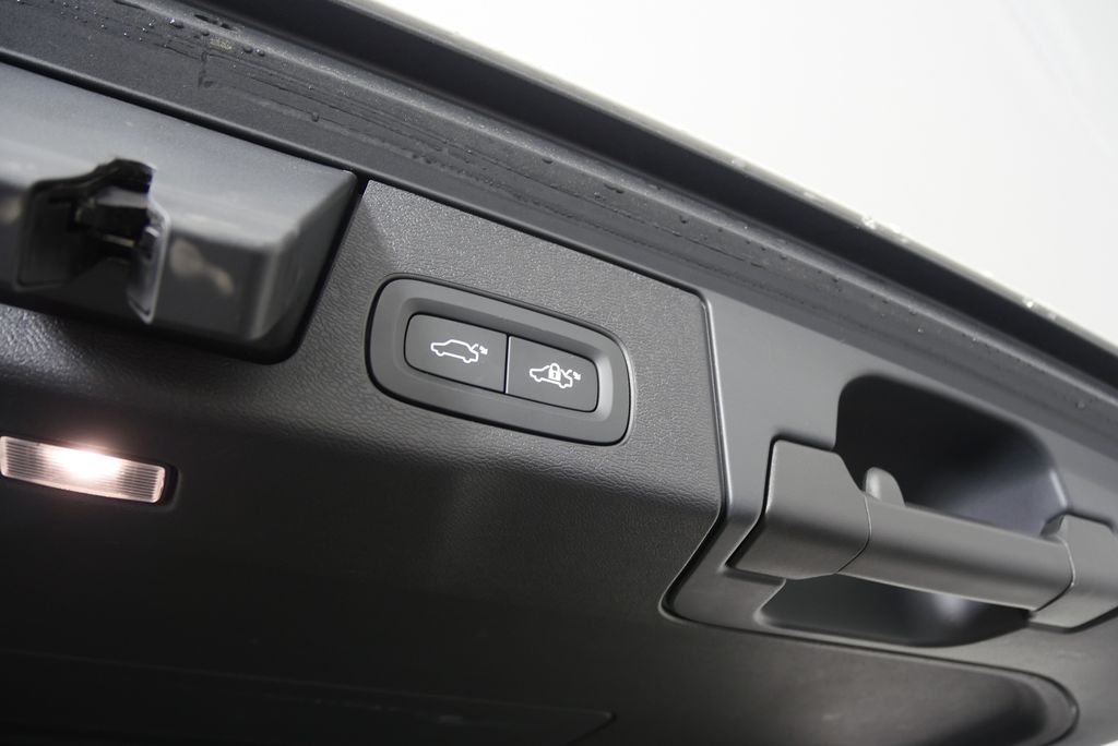 2021 Volvo XC60 T6 Inscription 18