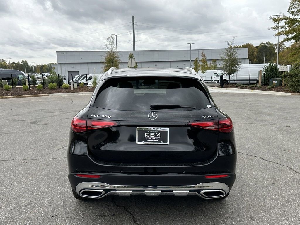 2025 Mercedes-Benz GLC GLC 300 7