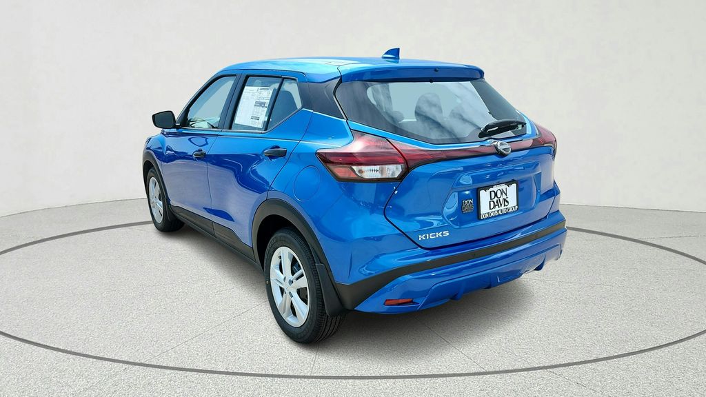 2025 Nissan Kicks Play