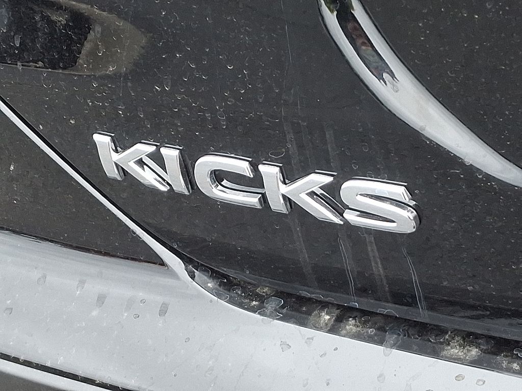 Thumbnail: 2025 Nissan Kicks - 10