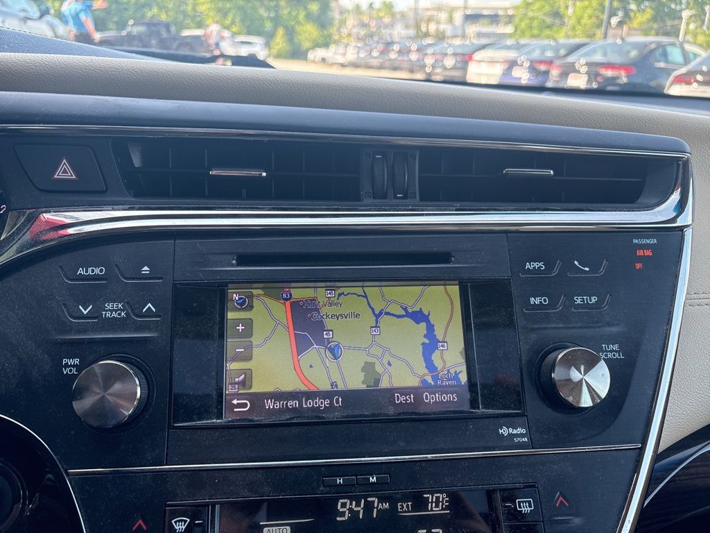 Used 2013 Green Toyota XLE Touring image 5