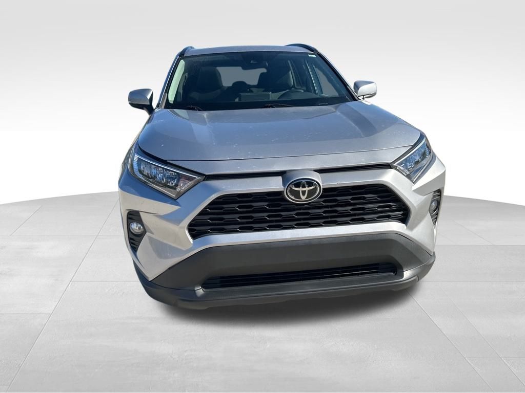 2021 Toyota RAV4 XLE 2