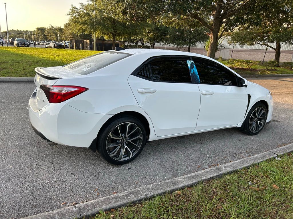 Thumbnail: 2018 Toyota Corolla - 5