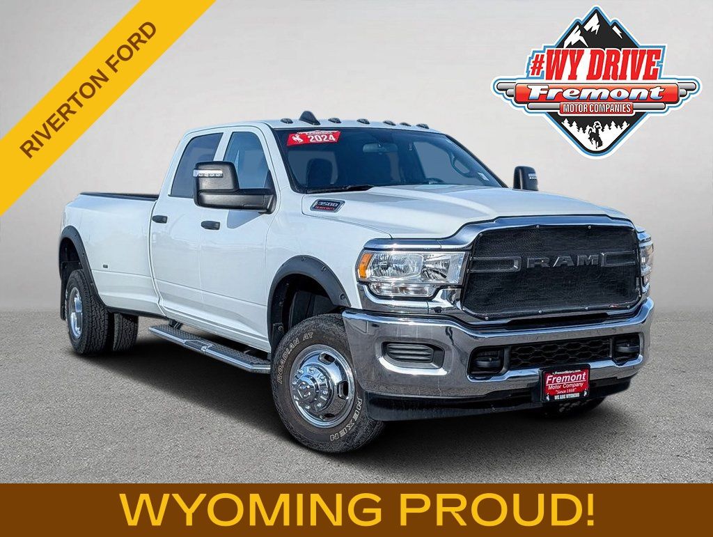 Bright White Clearcoat 2024 RAM 3500 Tradesman Crew Cab LB DRW 4WD Pickup Truck Four-Wheel Drive 8-Speed Automatic