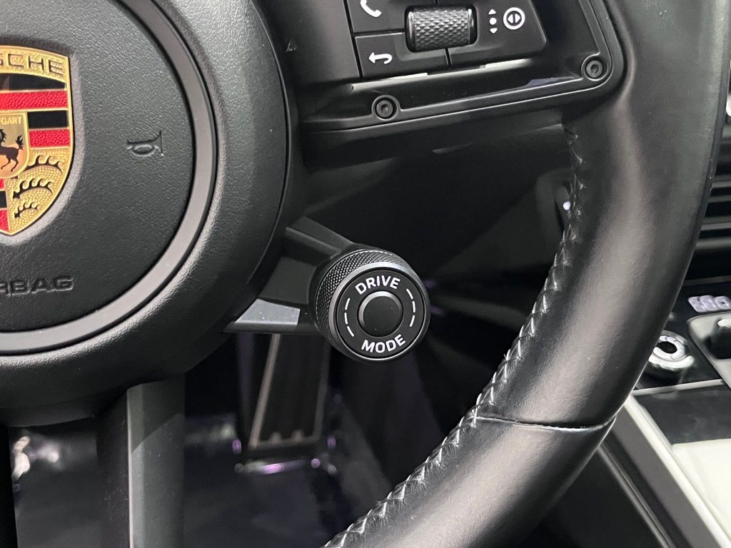 2021 Porsche 911 Carrera 15