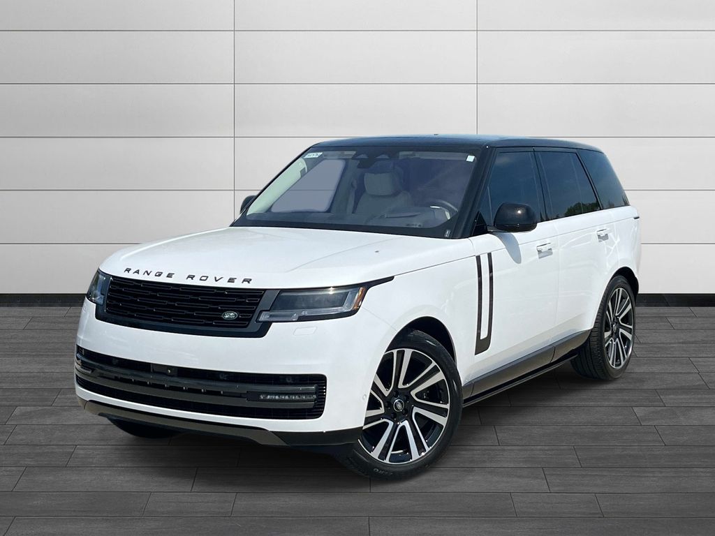White 2023 Land Rover Range Rover P530 SE AWD SUV / Crossover All-Wheel Drive 8-Speed Automatic