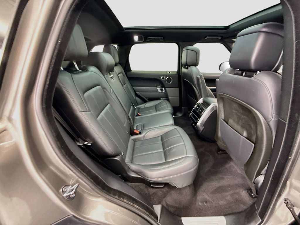 Thumbnail: 2019 Land Rover Range Rover Sport - 21