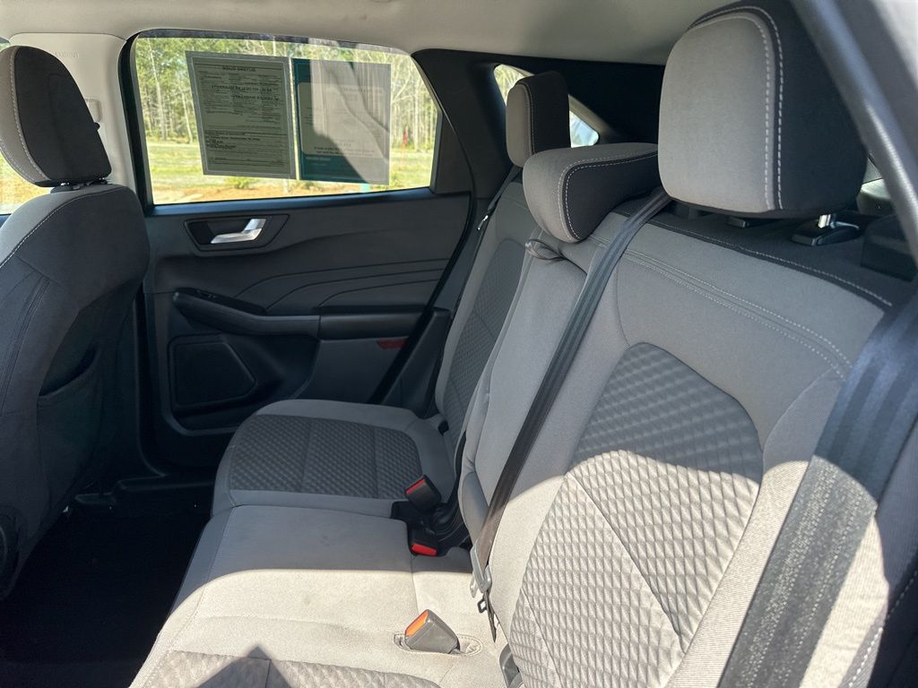 2021 Carbonized Gray Metallic Ford Escape SE FWD SUV
