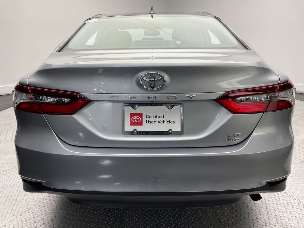 2022 Toyota Camry LE 6