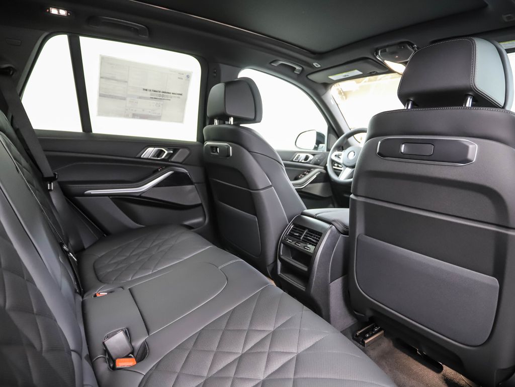 Thumbnail: 2026 BMW X5 - 25