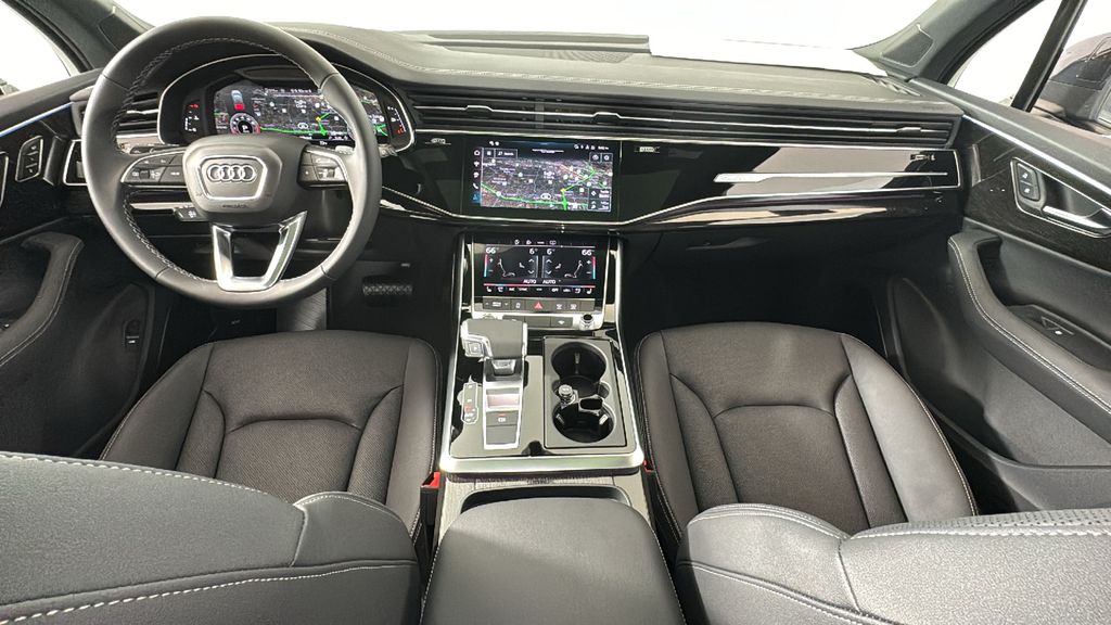 2025 Audi Q7  11