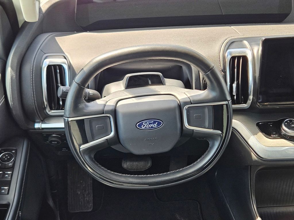 Used Car 2025 Ford Expedition  Platinum For Sale Under $80,000 In San Marcos, Texas