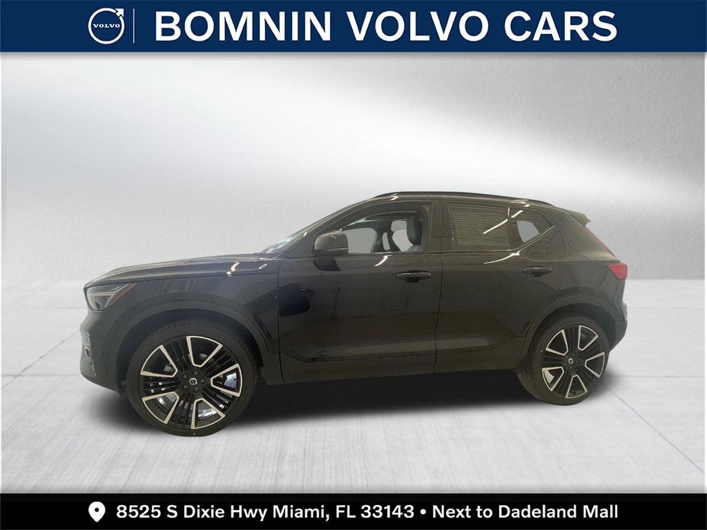 2024 Volvo XC40 Ultimate photo