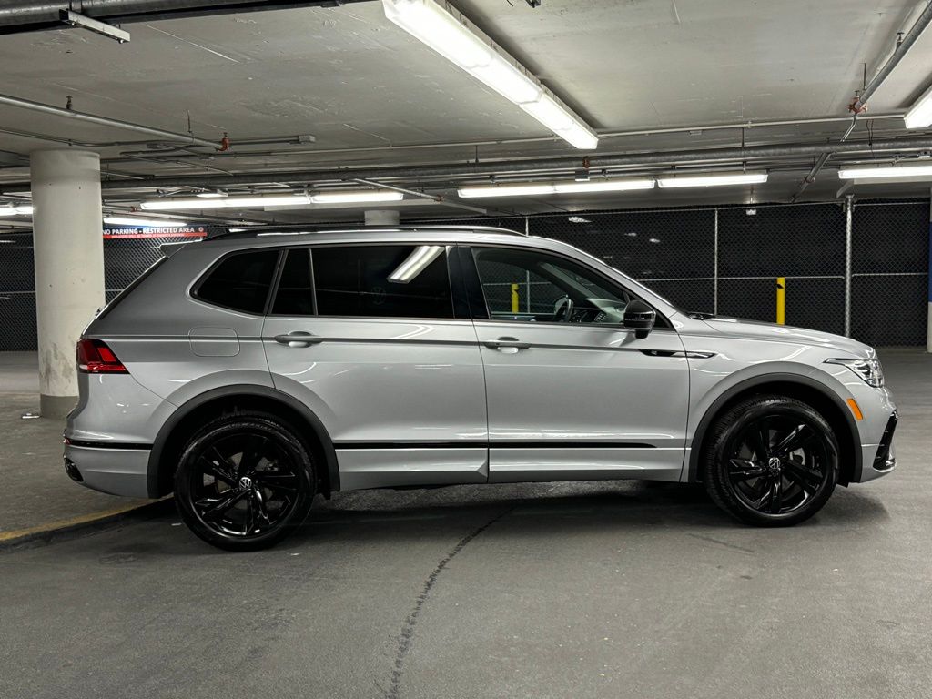 2023 Volkswagen Tiguan 2.0T SE R-Line Black 38