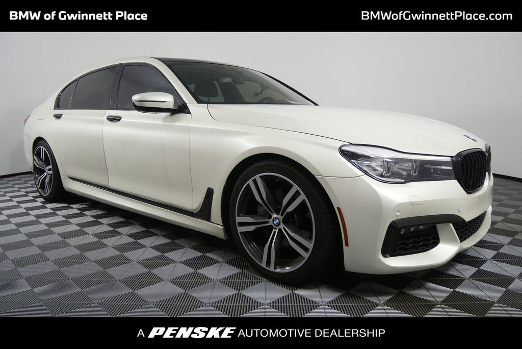 2018 BMW 7 Series 740i xDrive Hero Image