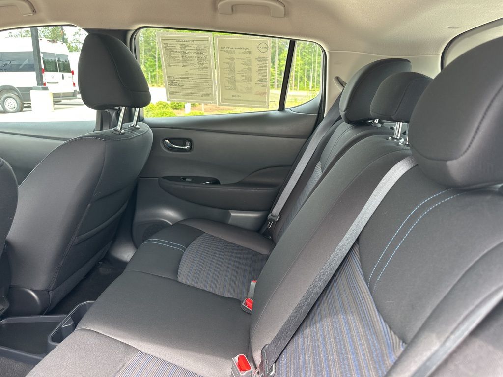 2024 Super Black/Pearl White Nissan LEAF SV Plus FWD Hatchback
