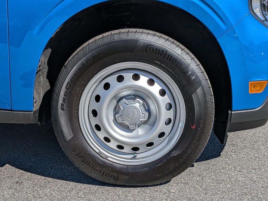 2025 Ford Maverick XL