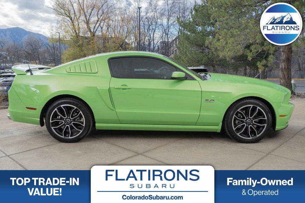 2013 Ford Mustang GT Premium Coupe RWD