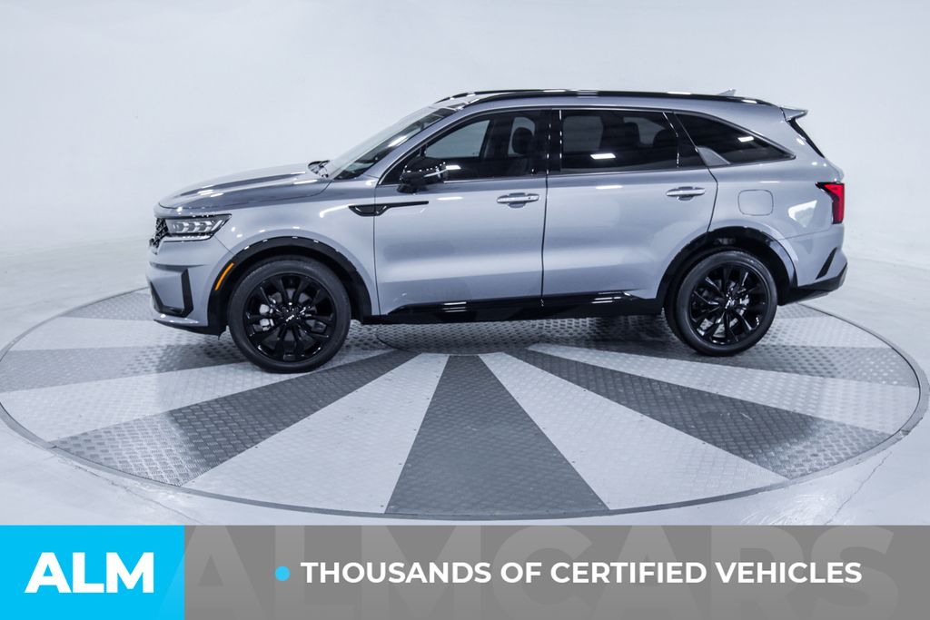Used 2023 Silver Kia SX image 4