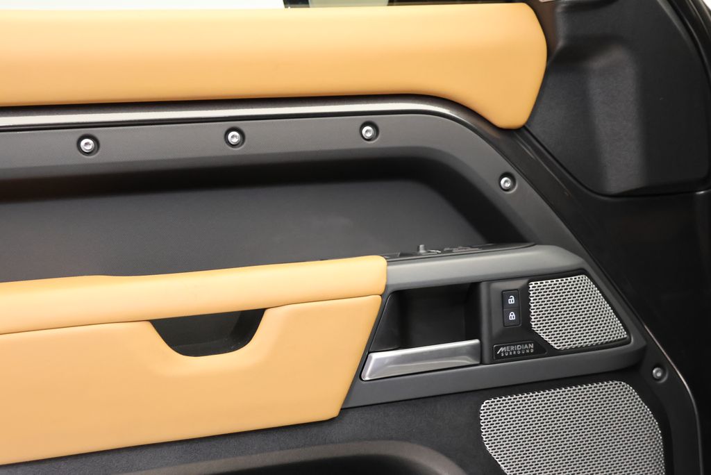 Thumbnail: 2024 Land Rover Defender - 27