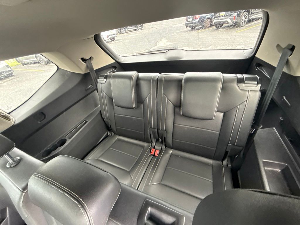 2023 Volkswagen Atlas 2.0T SE w/Technology Gray at Subaru and VW of Moon Township