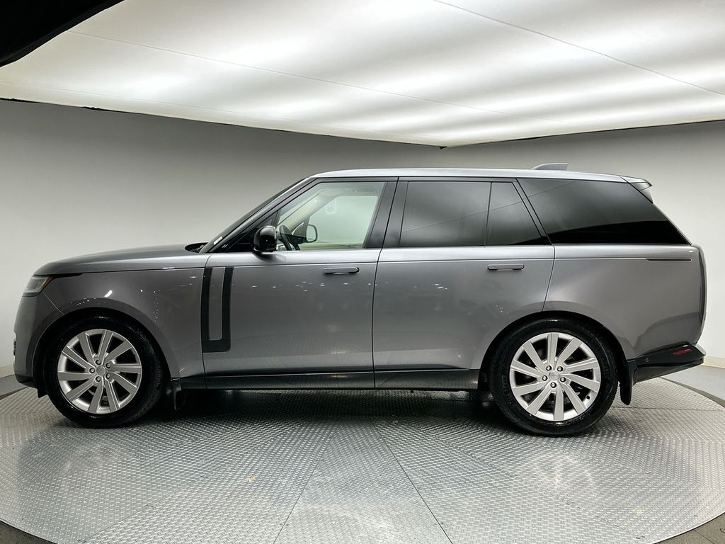 Thumbnail: 2023 Land Rover Range Rover - 10