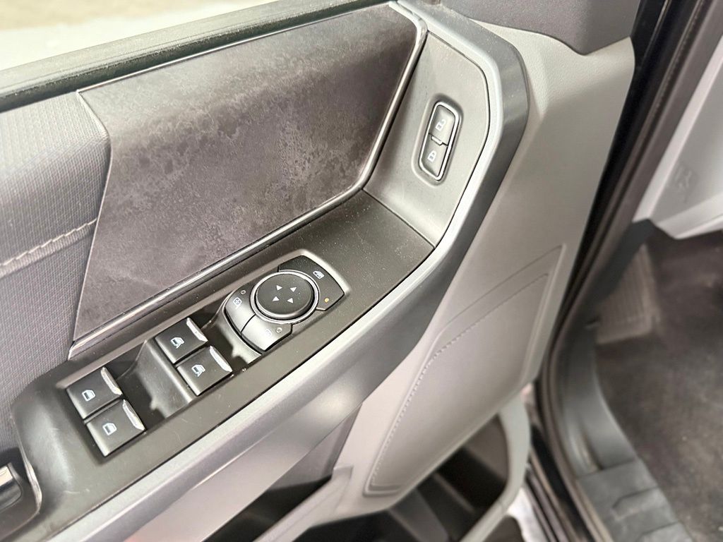Used 2024 Black Ford XLT image 12