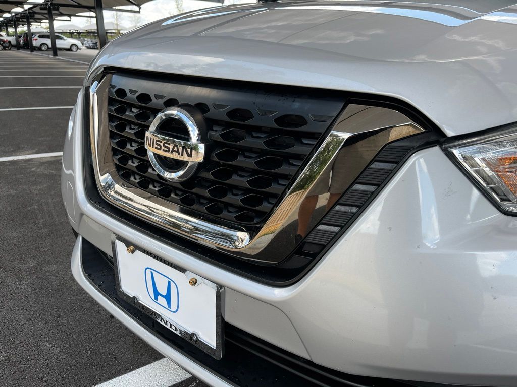 Thumbnail: 2019 Nissan Kicks - 15