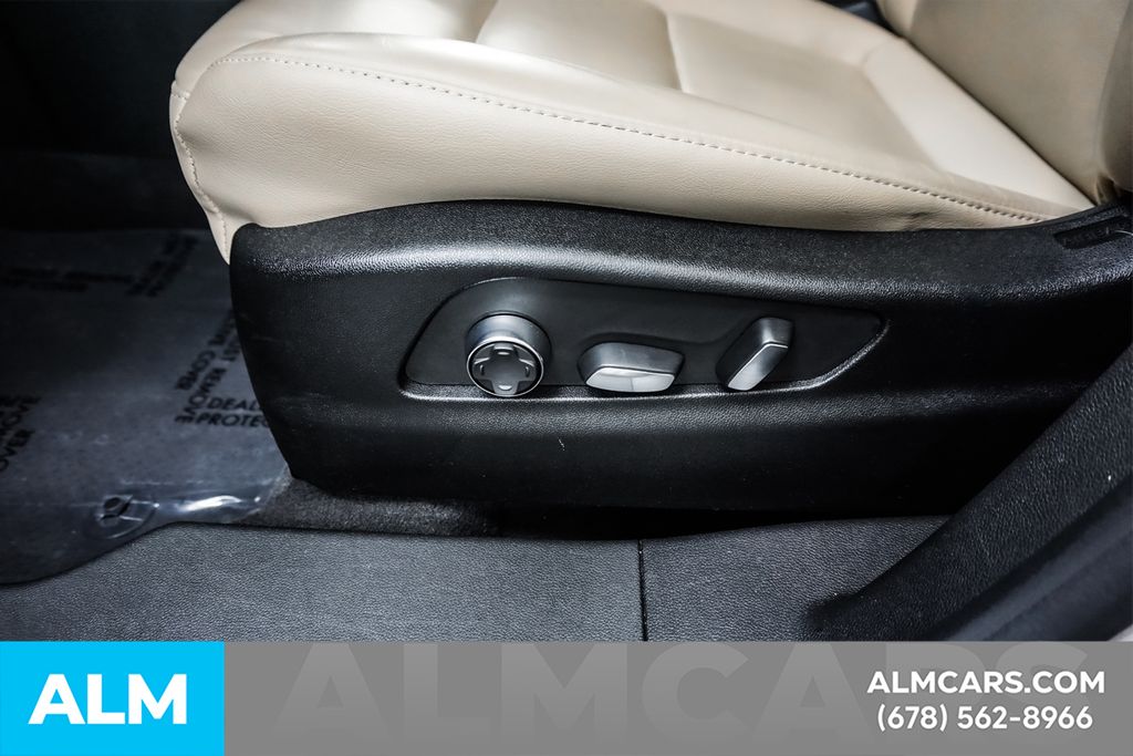 Used 2025 Brown Cadillac Premium Luxury image 32