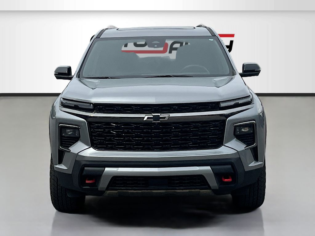 Used 2025 Gray Chevrolet Z71 image 2