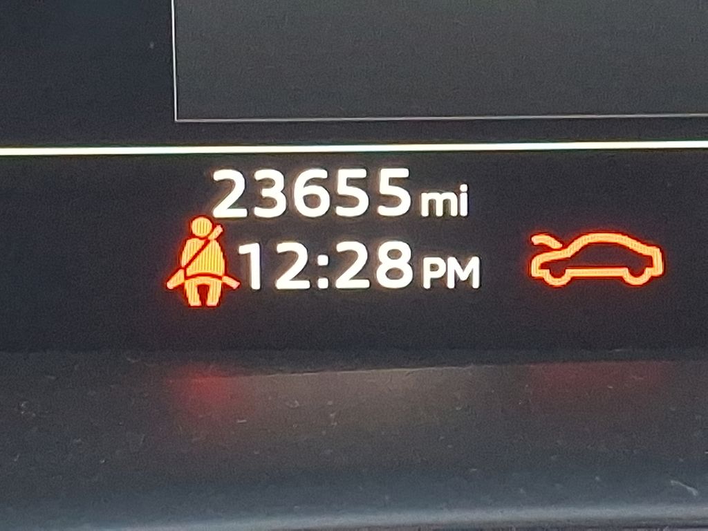 Thumbnail: 2022 Audi Q8 - 21