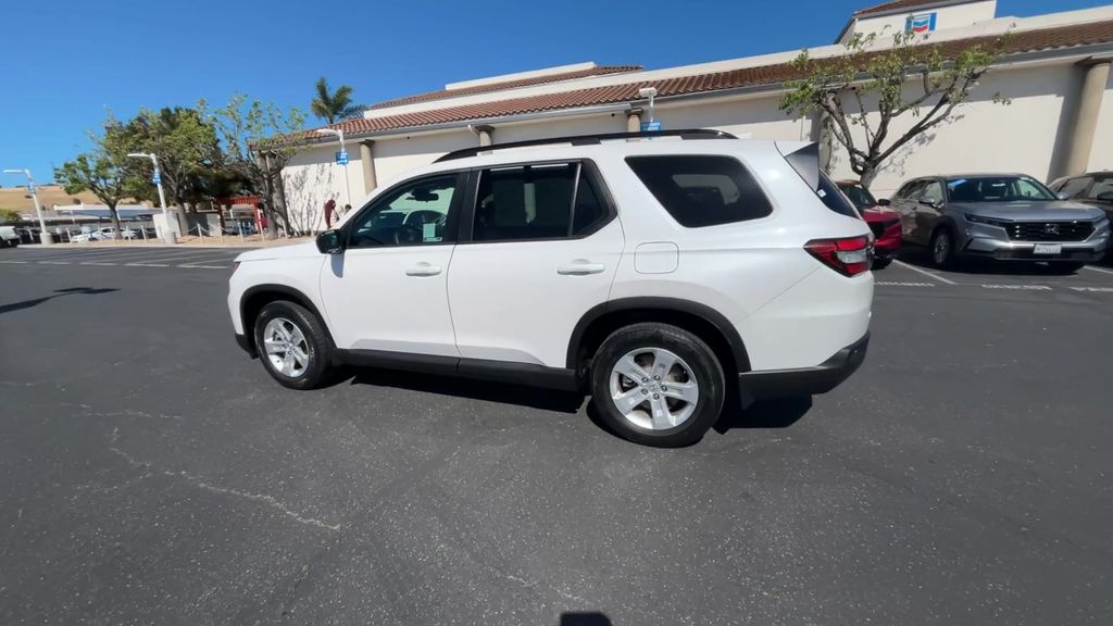 Thumbnail: 2023 Honda Pilot - 6