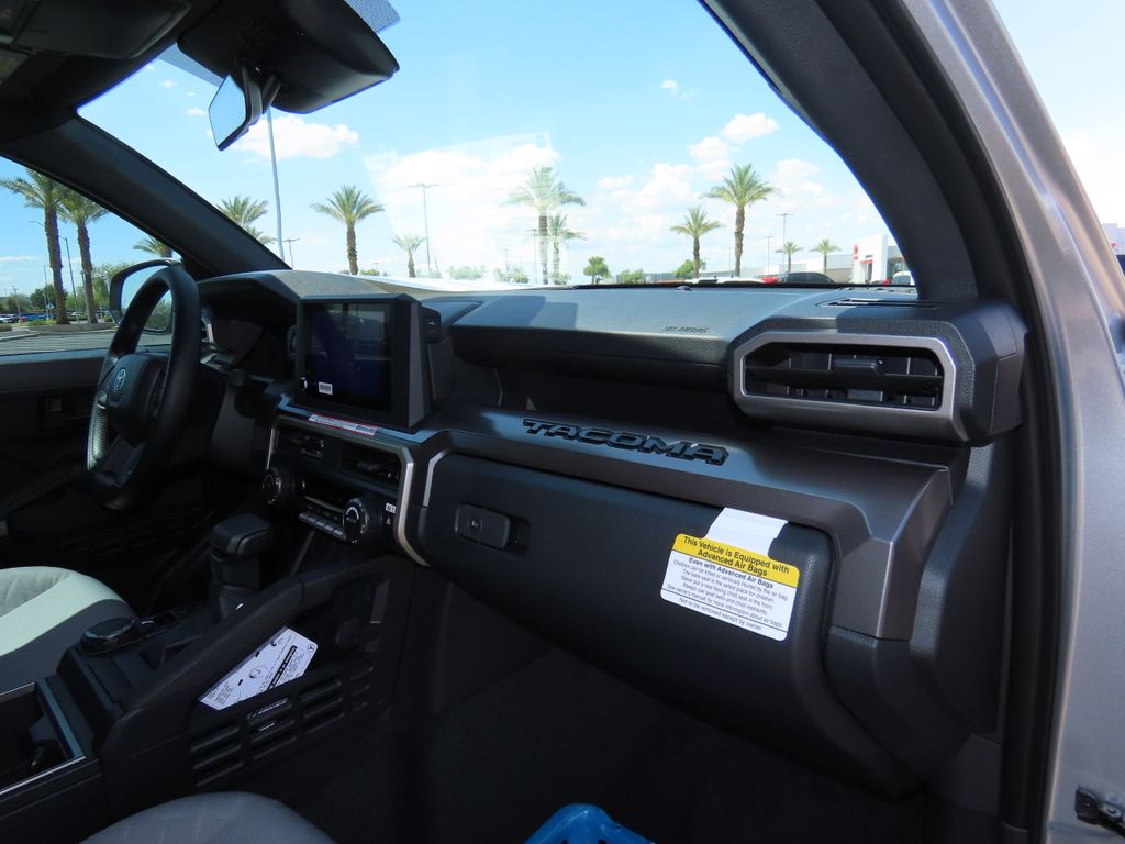 2025 Toyota Tacoma SR5 18