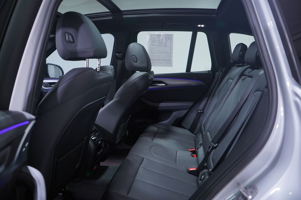 Thumbnail: 2021 BMW X3 - 9