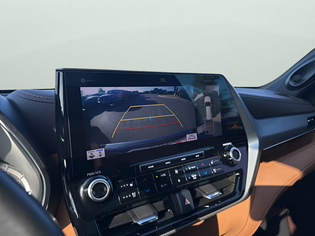 Used Car 2022 Toyota Highlander  Platinum For Sale Under $40,000 In Austin, Texas