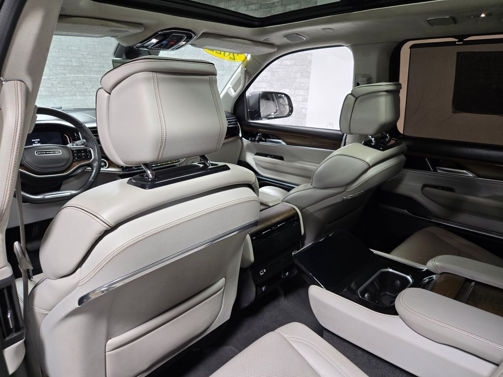 2022 Jeep Grand Wagoneer Series II - Photo 37
