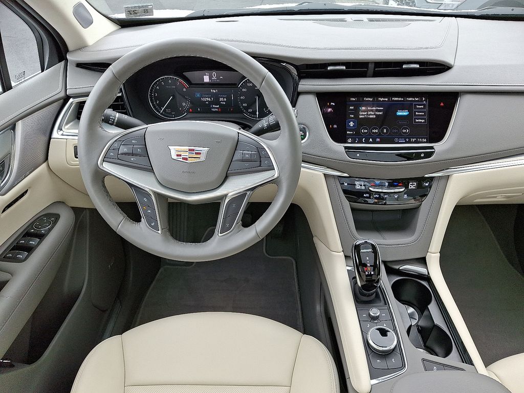Thumbnail: 2022 Cadillac XT5 - 12
