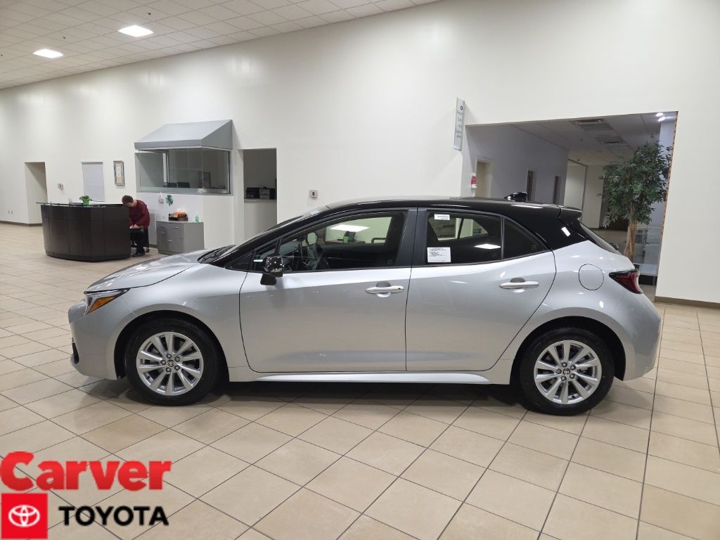 2026 Toyota Corolla Hatchback SE FWD