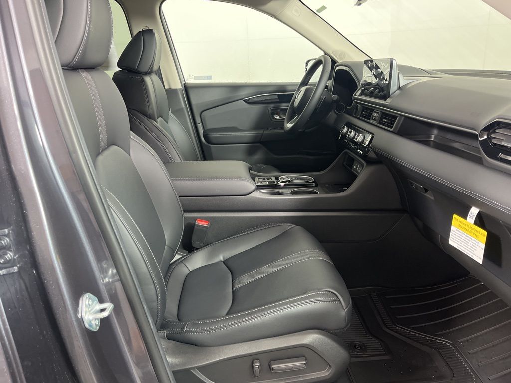 Thumbnail: 2025 Honda Pilot - 8