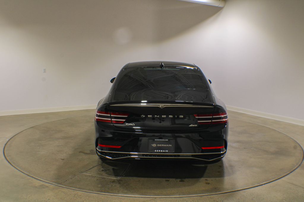 Used 2025 Black Genesis 2.5T image 5